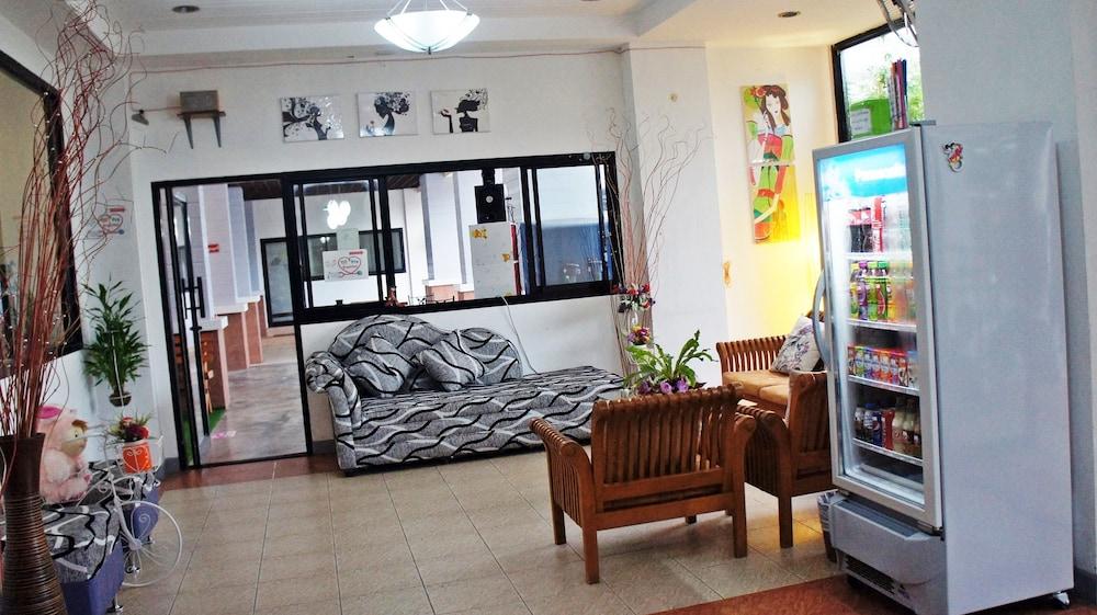 Benjamart Residence ハートヤイ エクステリア 写真