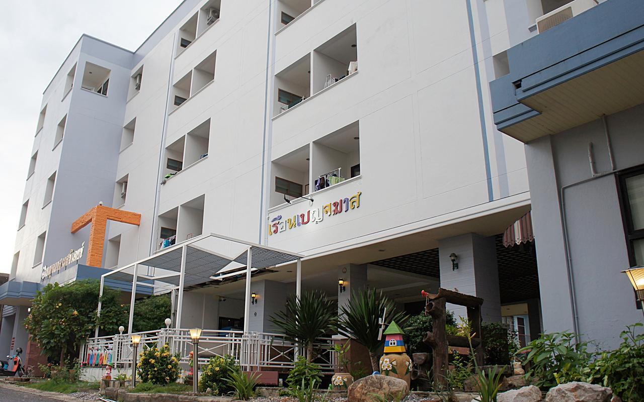 Benjamart Residence ハートヤイ エクステリア 写真