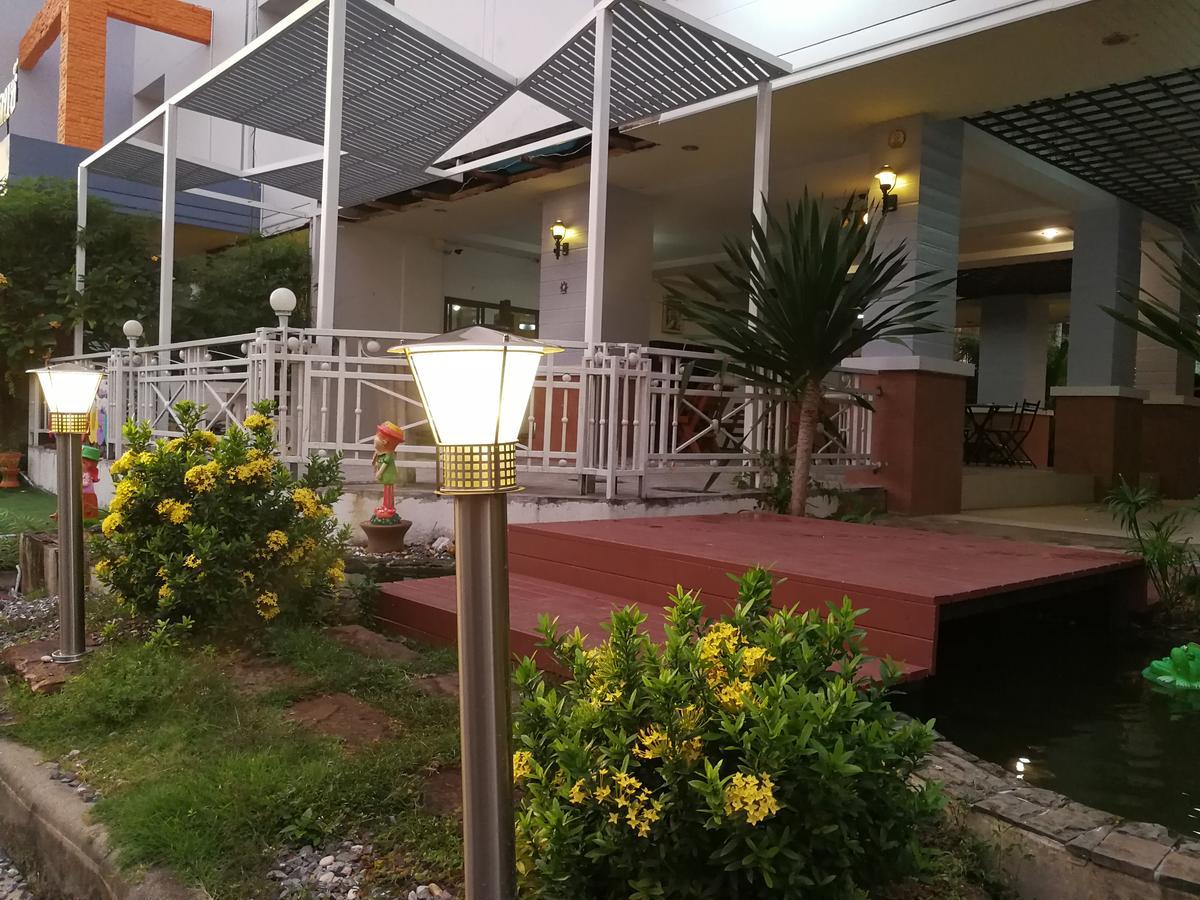 Benjamart Residence ハートヤイ エクステリア 写真